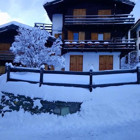 Apartamento Cervinia-Valt Sport & Relax House Valtournenche Exterior foto